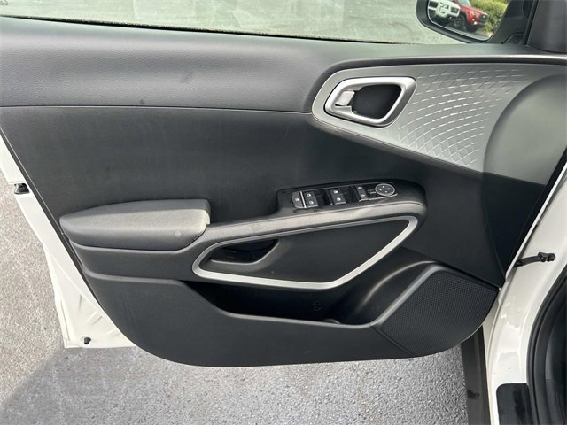Used 2024 Kia Soul S image 21
