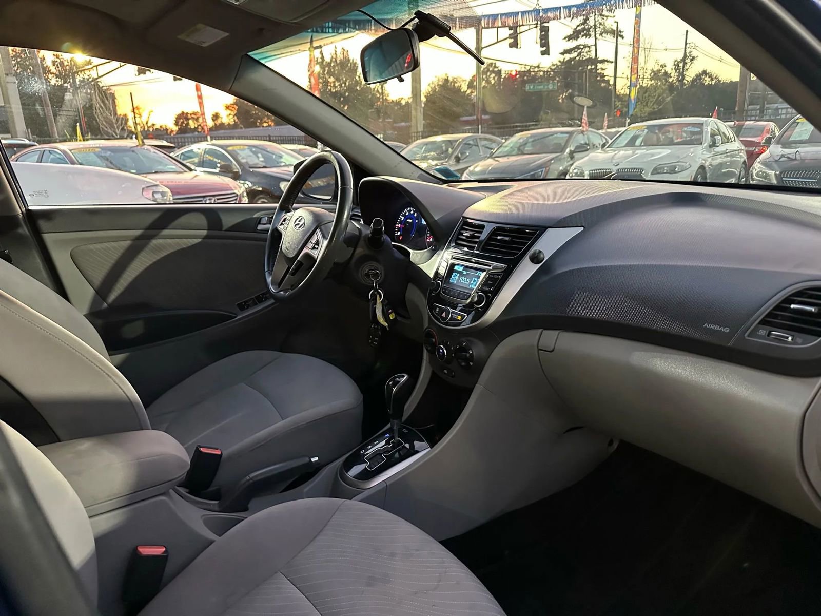 Used 2016 Hyundai Accent SE w/ Option Group 03 image 18