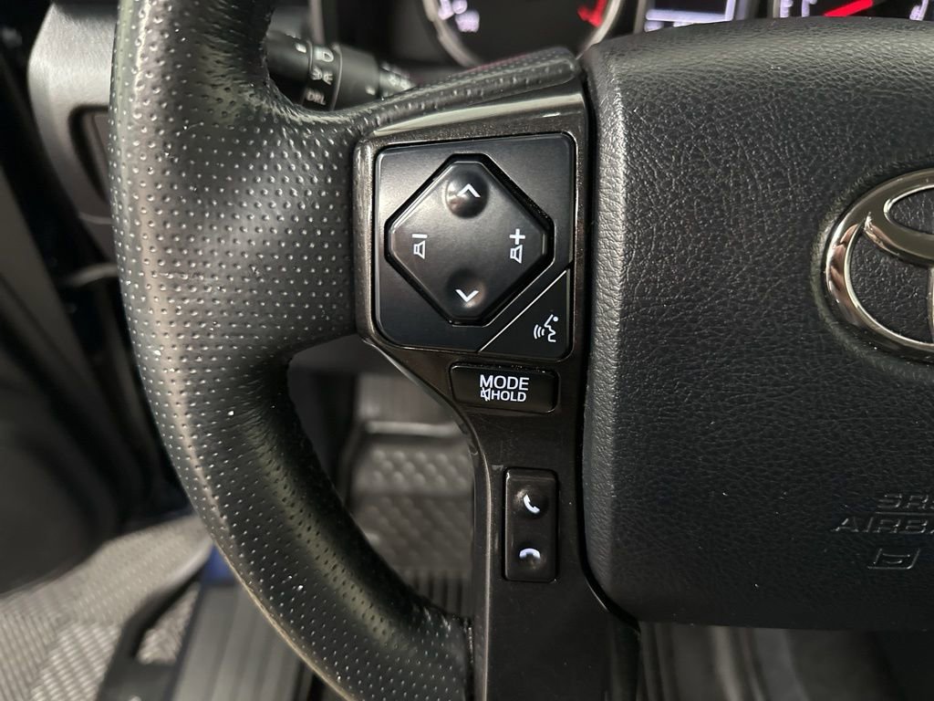 Used 2023 Toyota 4Runner TRD Off-Road Premium w/ Moonroof Package AWD/4WD image 15