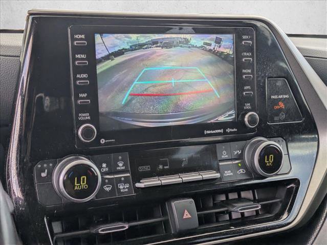 Used 2021 Toyota Highlander XLE image 13