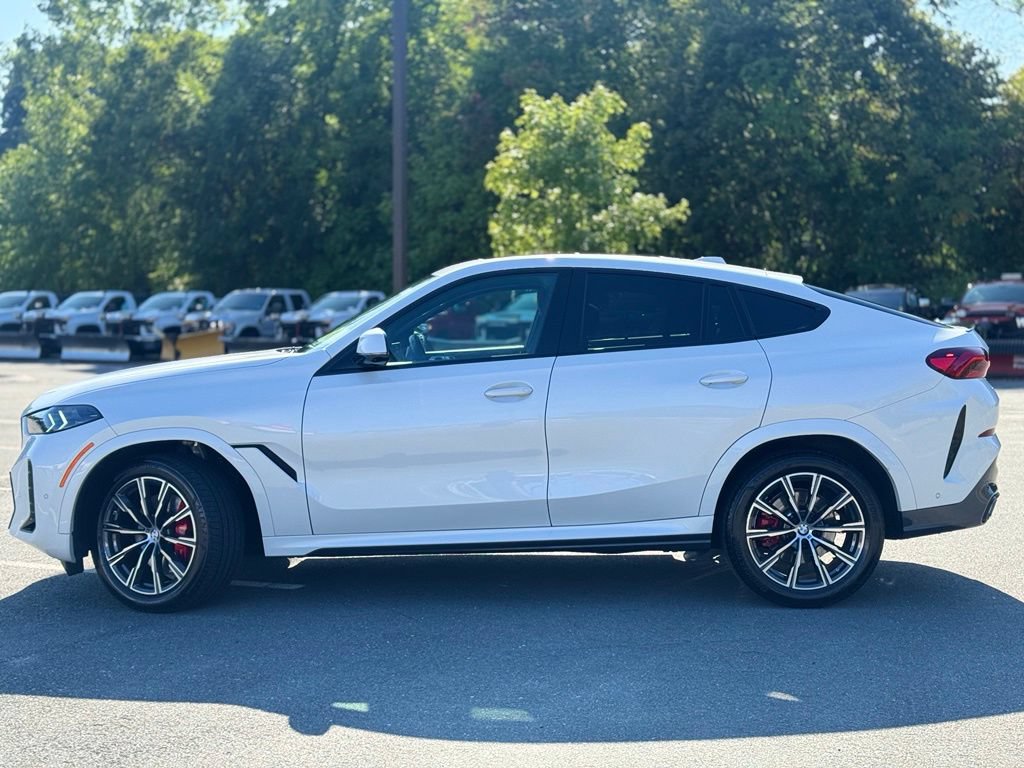 Used 2026 BMW X6 xDrive40i w/ Climate Comfort Package AWD/4WD image 3