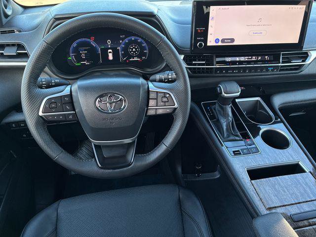 Certified 2026 Toyota Sienna Limited FWD image 14