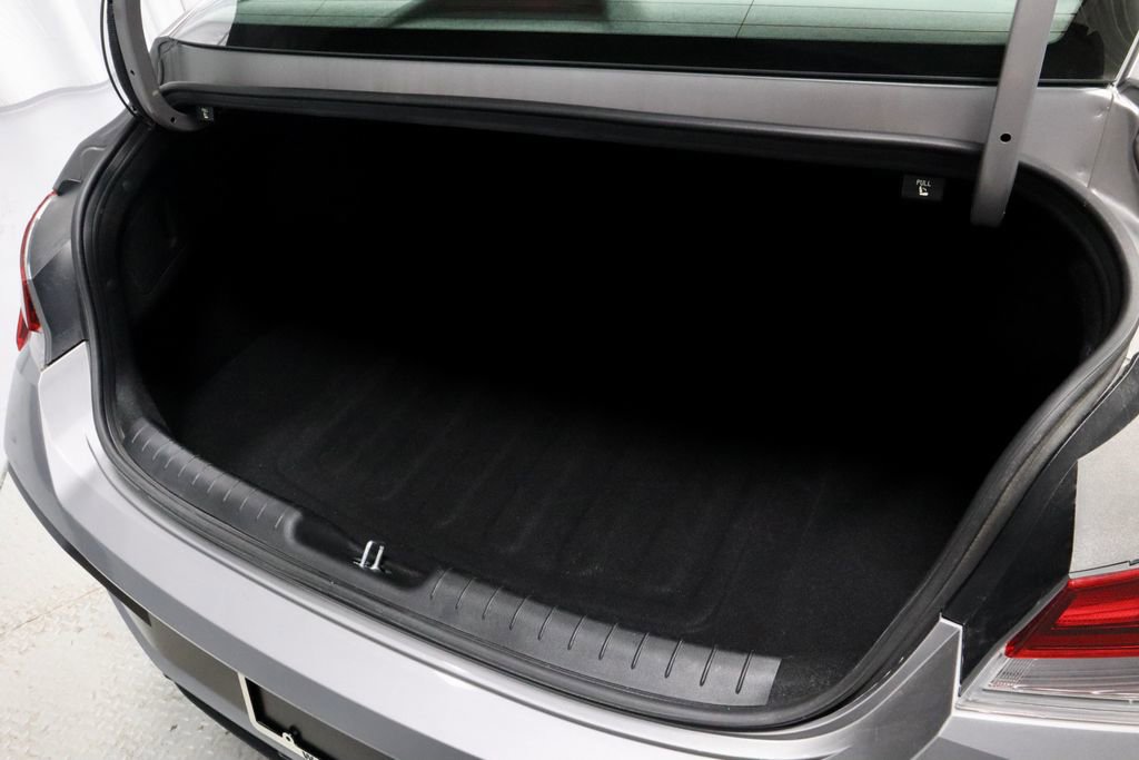 Certified 2025 Hyundai Elantra SEL image 16