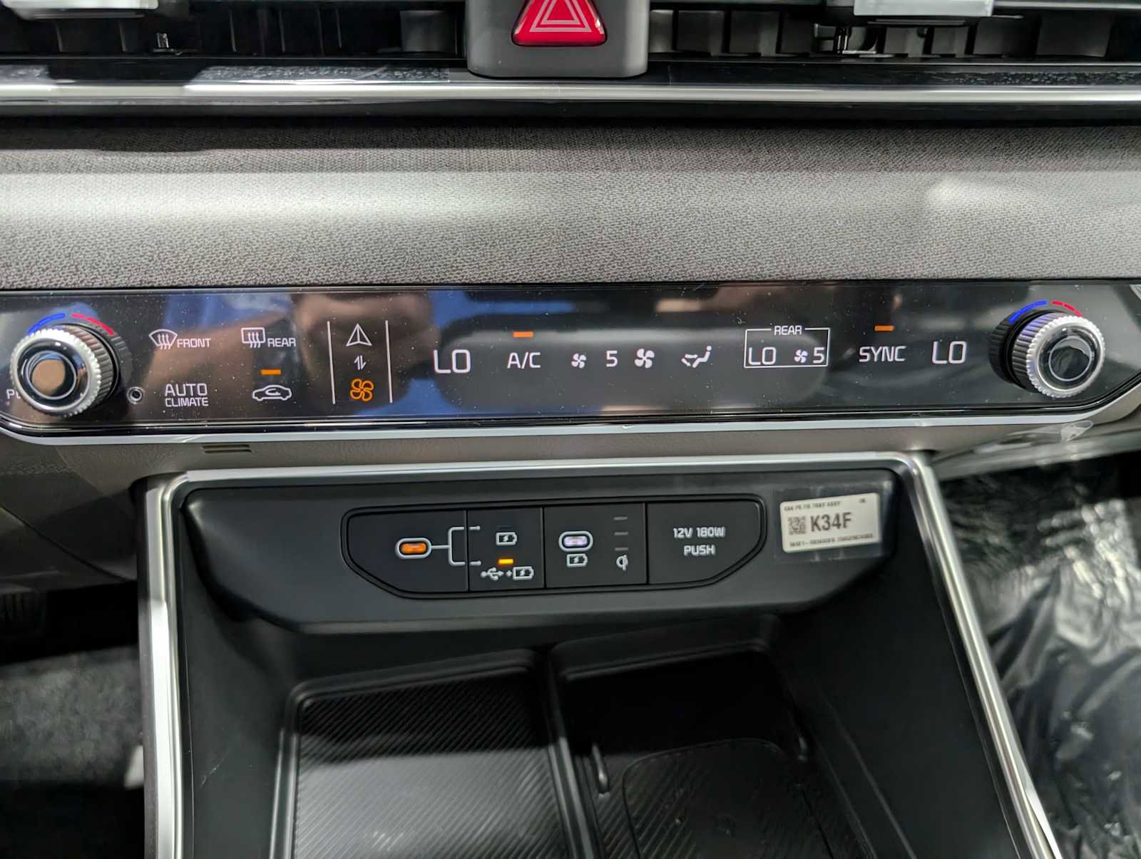 New 2026 Kia Carnival EX image 27