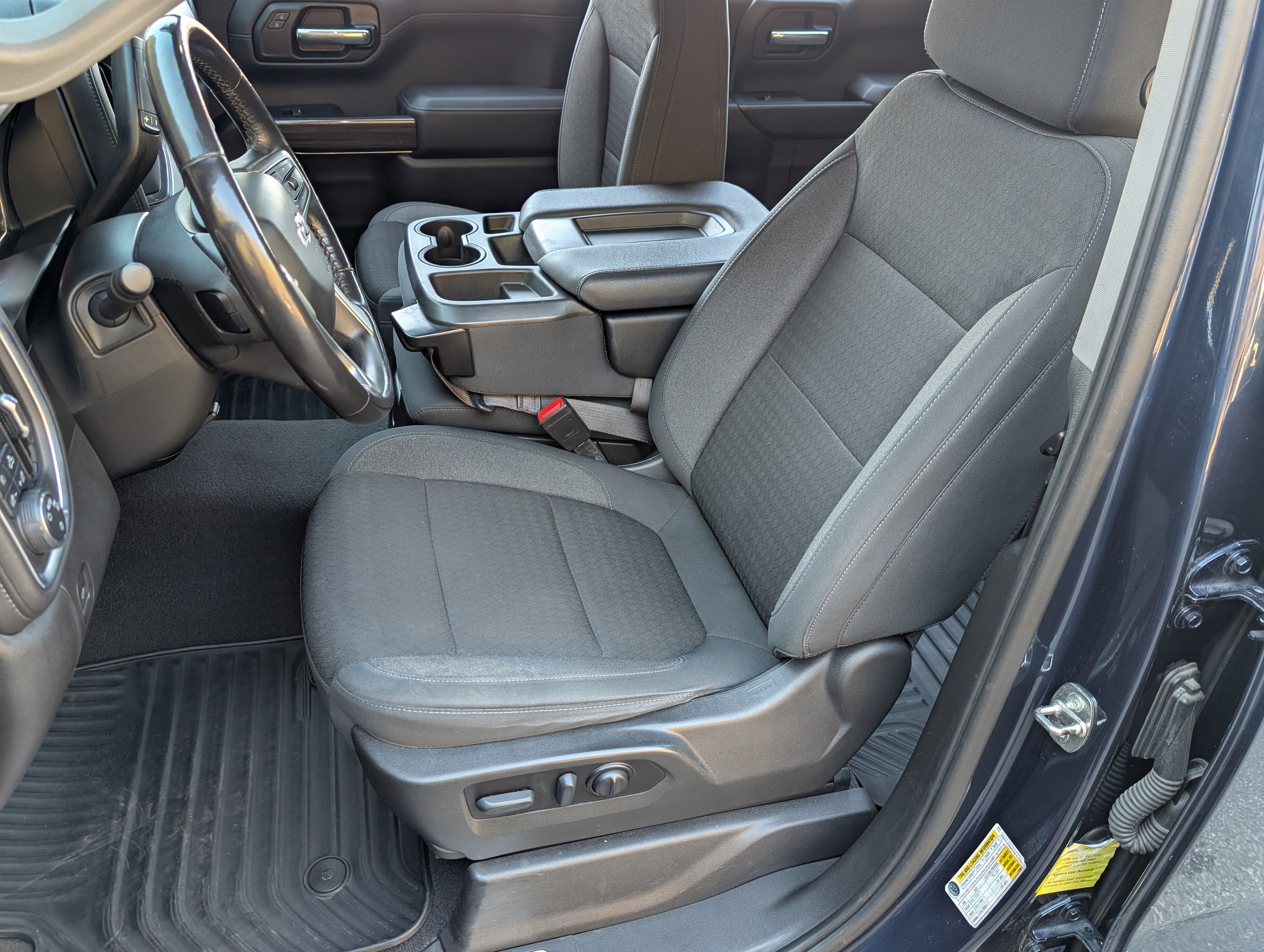 Used 2021 Chevrolet Silverado 1500 LT image 16