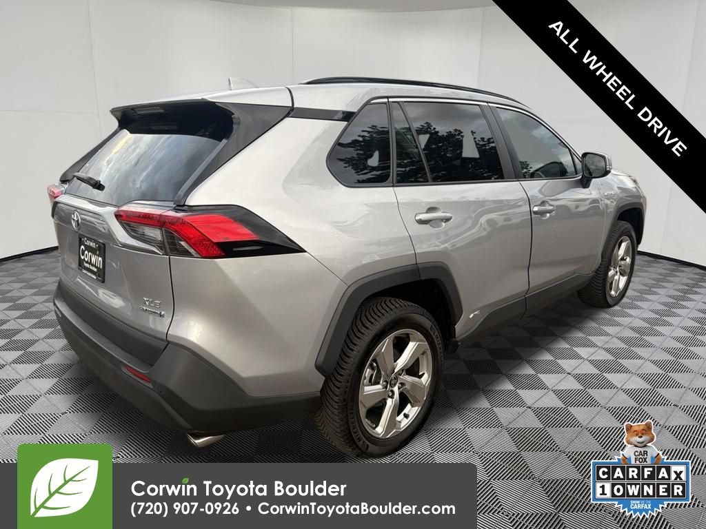 Used 2021 Toyota RAV4 XLE Premium AWD/4WD image 8