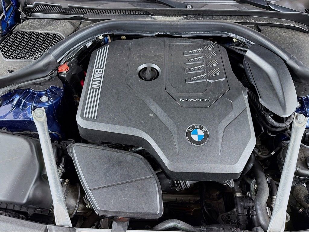 Used 2022 BMW 530i xDrive w/ Premium Package image 18