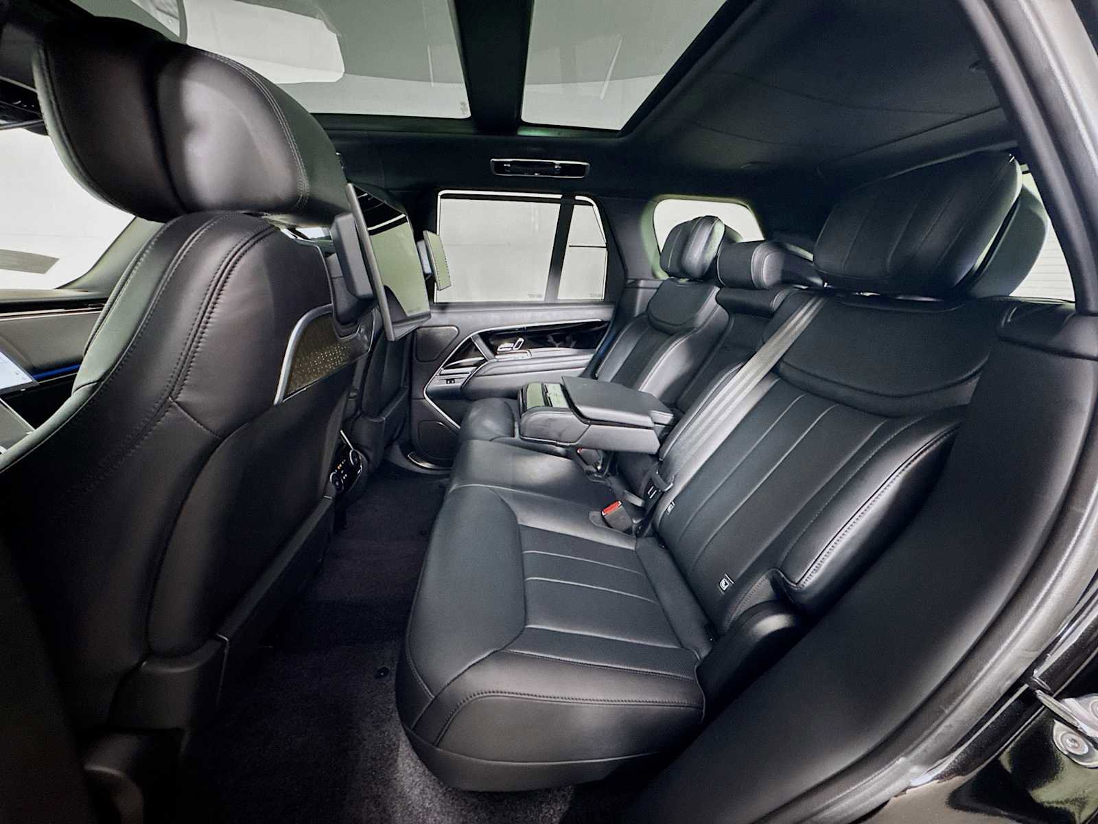 Certified 2025 Land Rover Range Rover Autobiography image 21