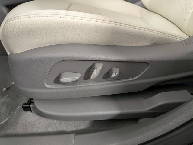 New 2025 Cadillac XT6 Premium Luxury w/ LPO, Floor Liner Package image 16