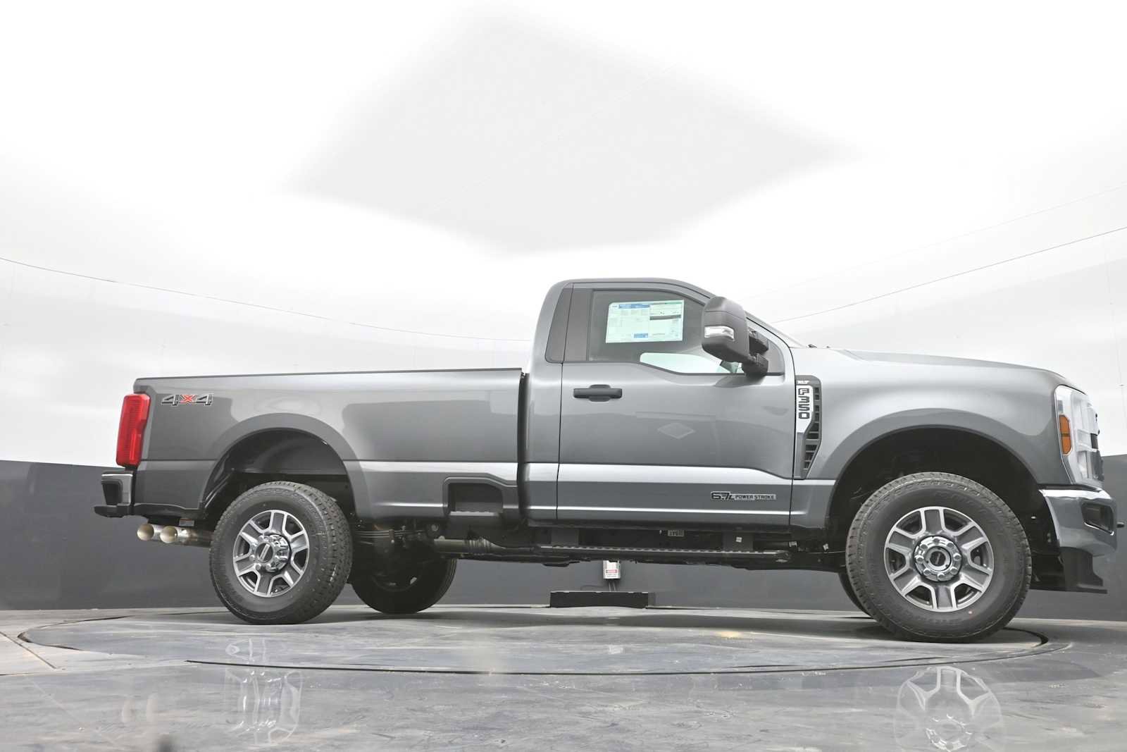 New 2025 Ford F350 XLT image 29