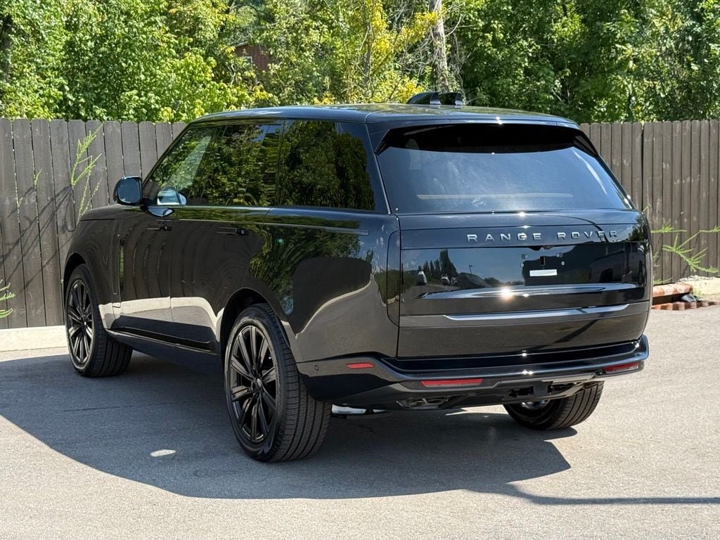 New 2026 Land Rover Range Rover SE AWD/4WD image 3