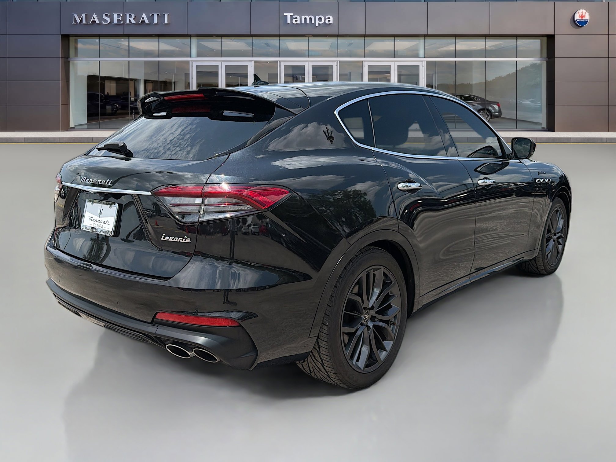 Used 2022 Maserati Levante Modena AWD/4WD image 3