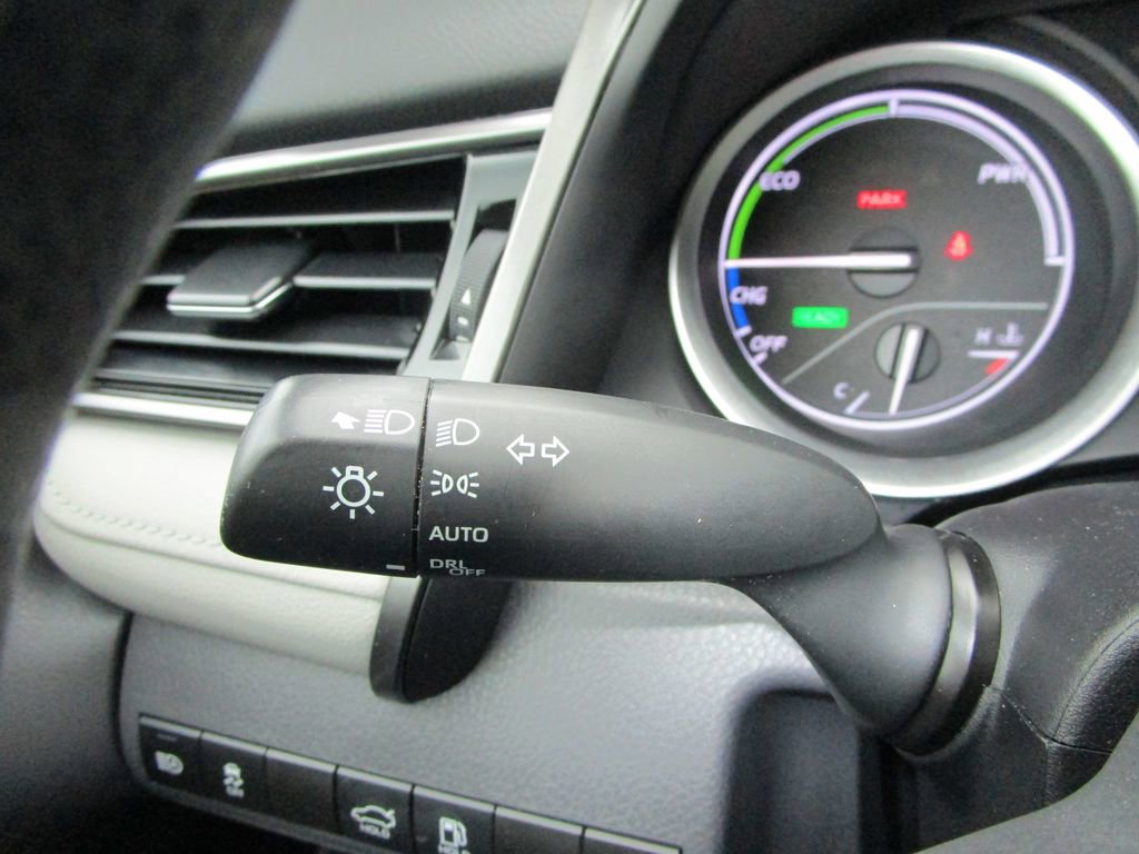 Used 2022 Toyota Camry LE image 26