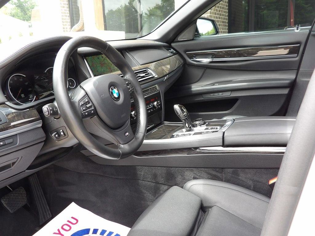 Used 2015 BMW 750Li RWD image 24