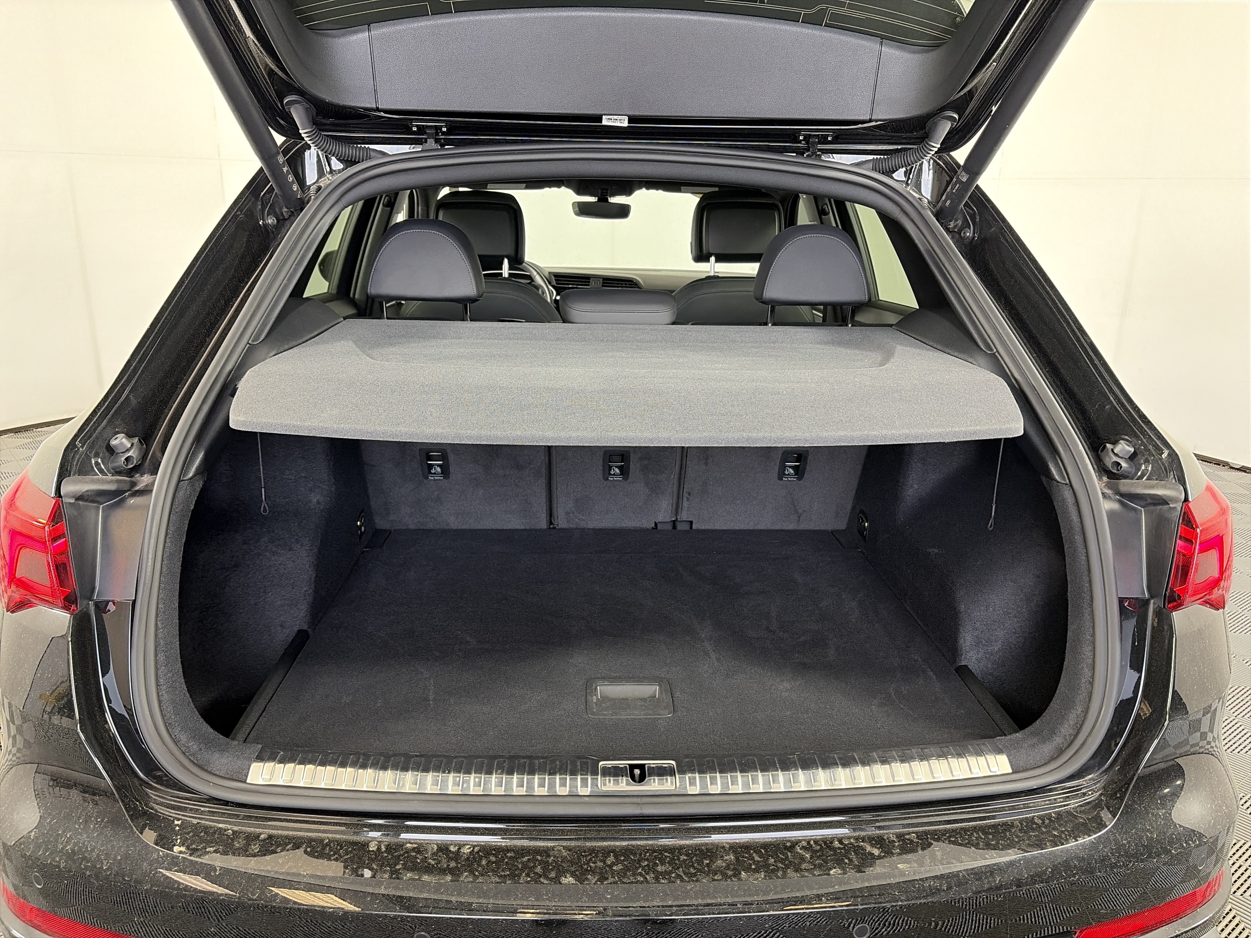 Used 2025 Audi Q3 2.0T Premium AWD/4WD image 14
