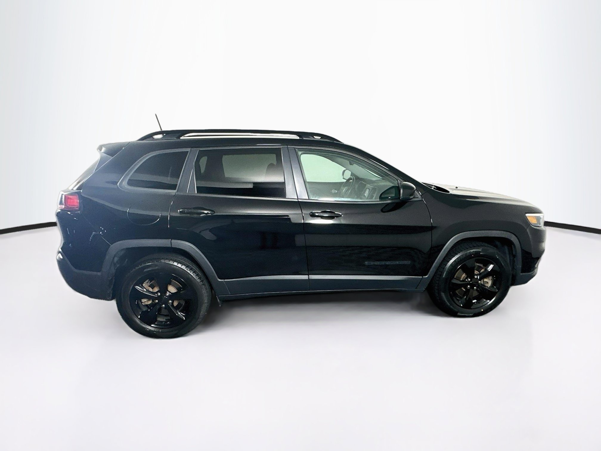 Used 2021 Jeep Cherokee Latitude Plus AWD/4WD image 10