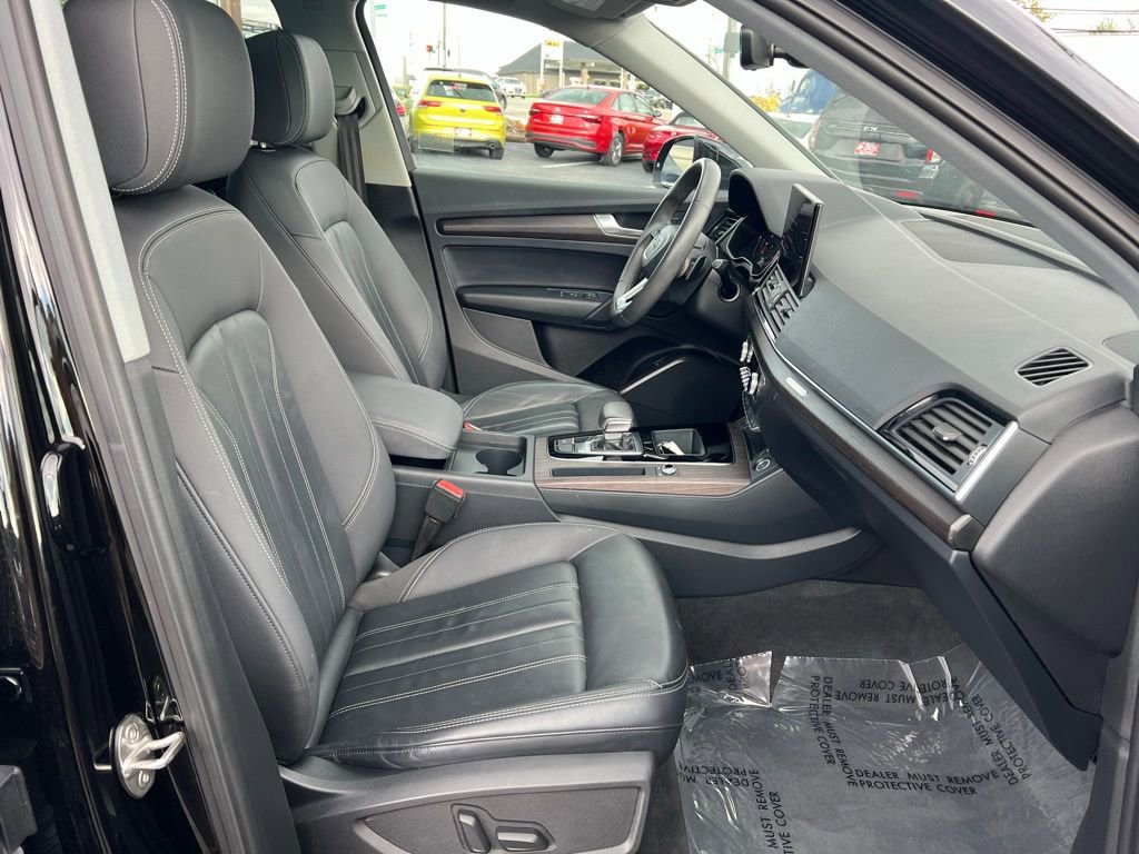 Used 2023 Audi Q5 2.0T Premium w/ Convenience Package image 41