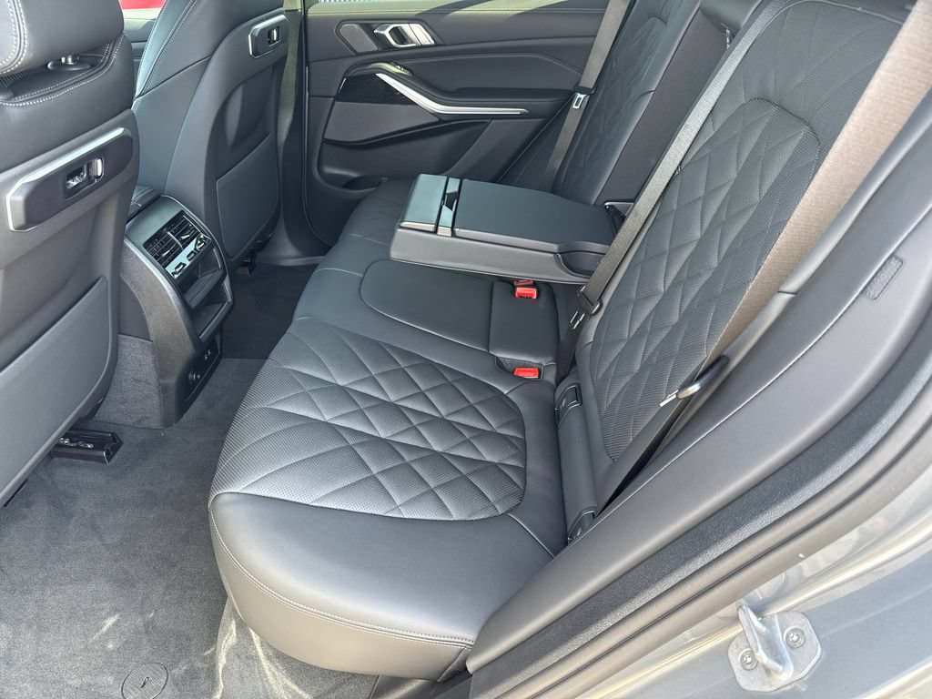 New 2026 BMW X5 xDrive40i w/ M Sport Package AWD/4WD image 18