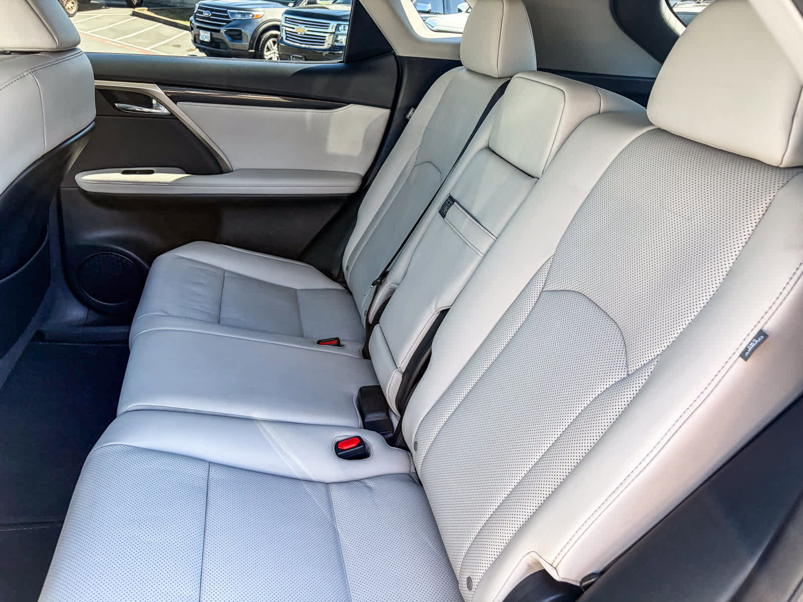 Used 2022 Lexus RX 350 w/ 3500 lbs Tow Prep Package image 17