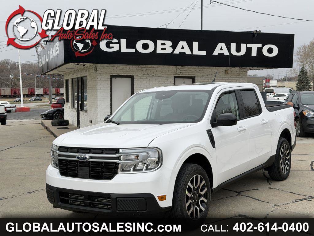 Used 2024 Ford Maverick Lariat image 1