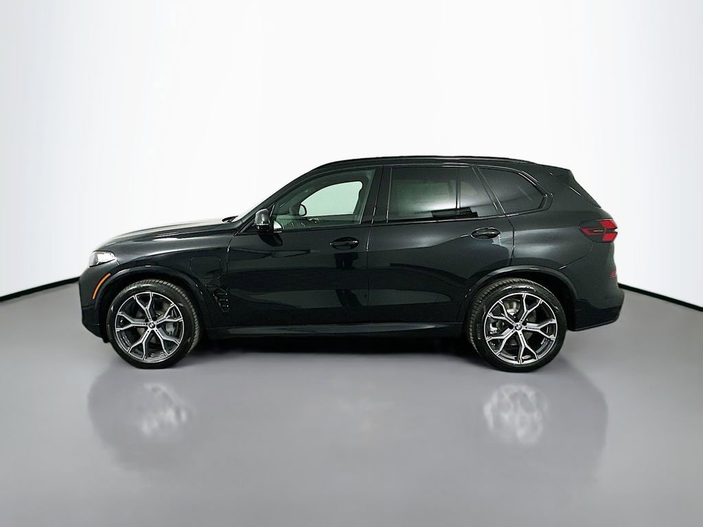 Used 2026 BMW X5 xDrive50e w/ M Sport Package AWD/4WD image 8
