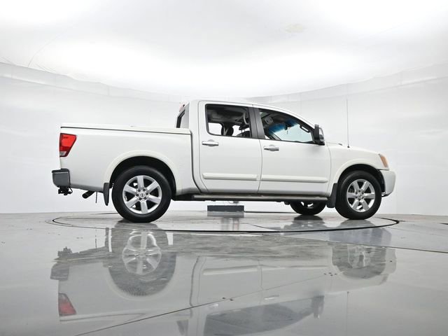 Used 2012 Nissan Titan SL w/ SL Technology Pkg image 31