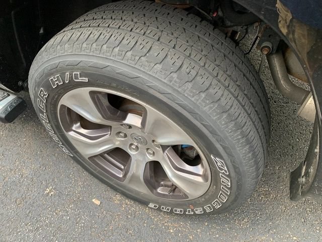 Used 2019 RAM 1500 Laramie AWD/4WD image 5