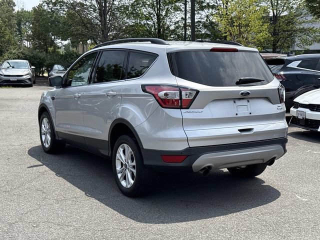 Used 2017 Ford Escape SE w/ Equipment Group 201A AWD/4WD image 4