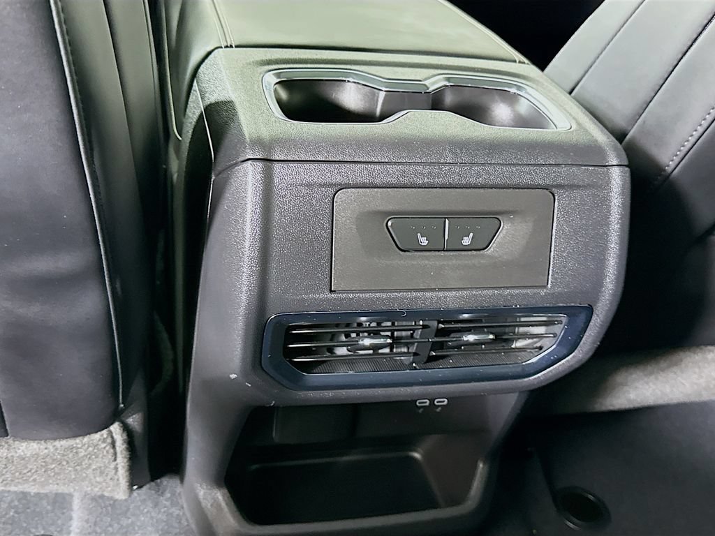 Used 2024 GMC Sierra EV Denali AWD/4WD image 29