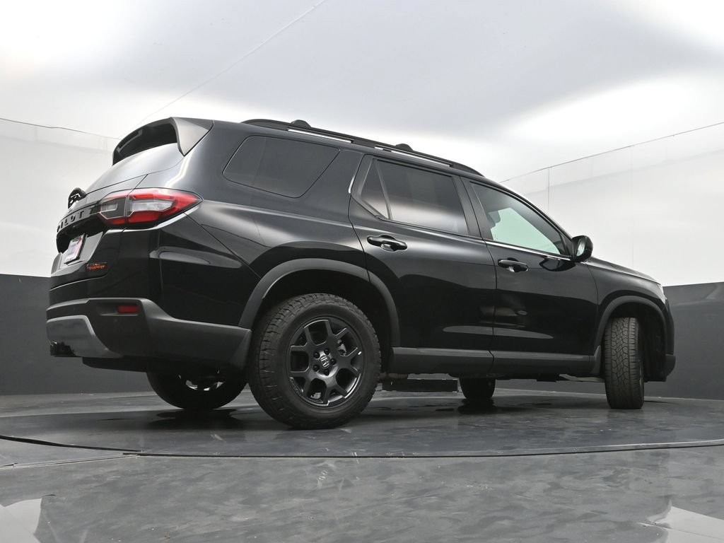 Used 2024 Honda Pilot TrailSport image 32