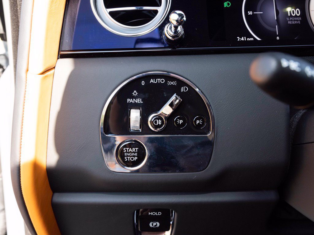 New 2027 Rolls-Royce Cullinan AWD/4WD image 34