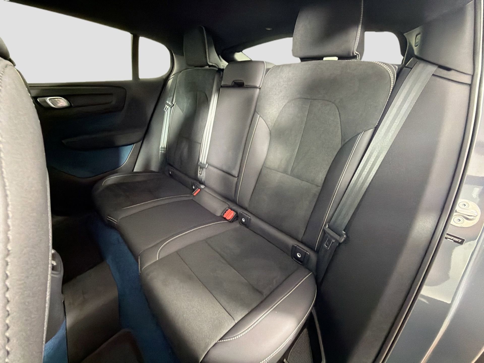 Certified 2023 Volvo C40 P8 Recharge Ultimate image 26