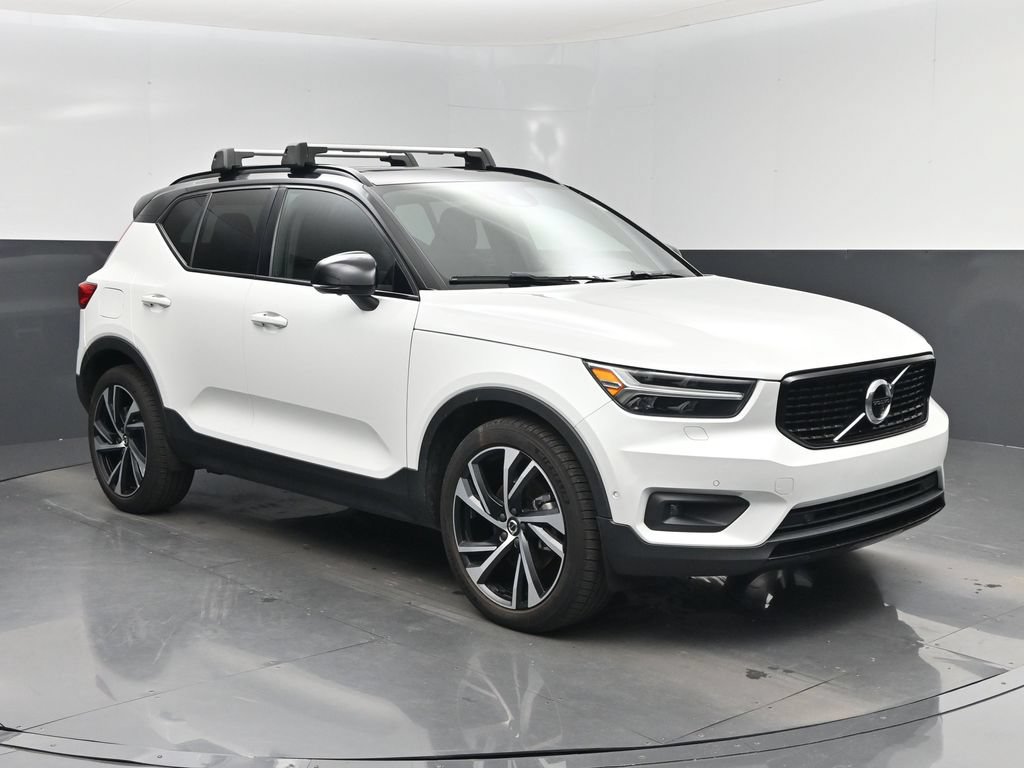 Used 2022 Volvo XC40 T5 R-Design
