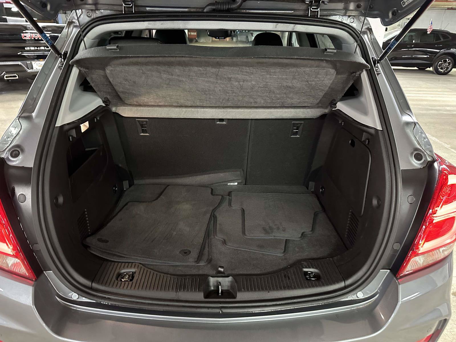 Used 2020 Chevrolet Trax Premier AWD/4WD image 12