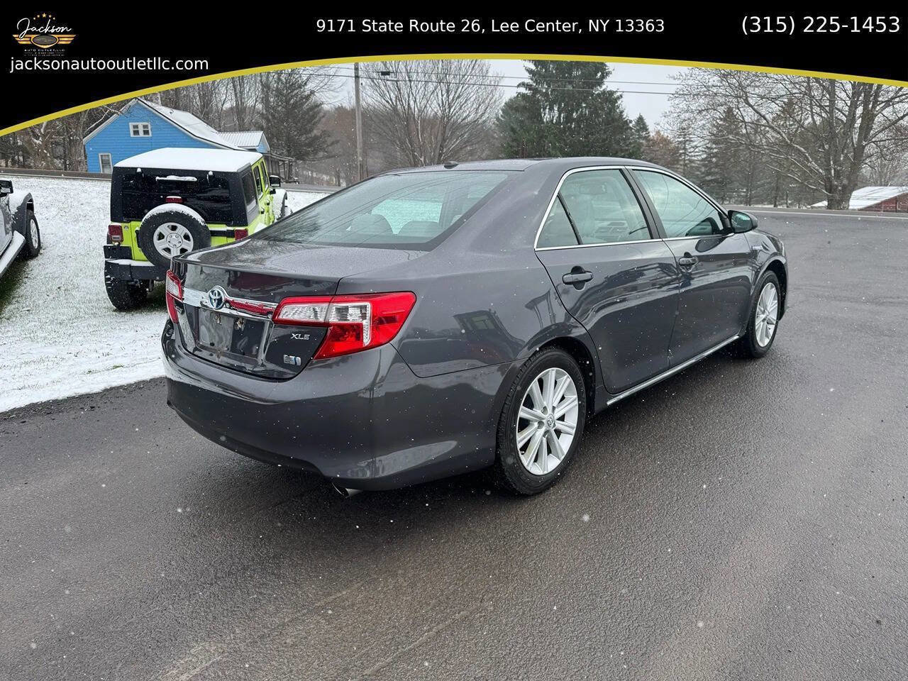 Used 2012 Toyota Camry LE image 3