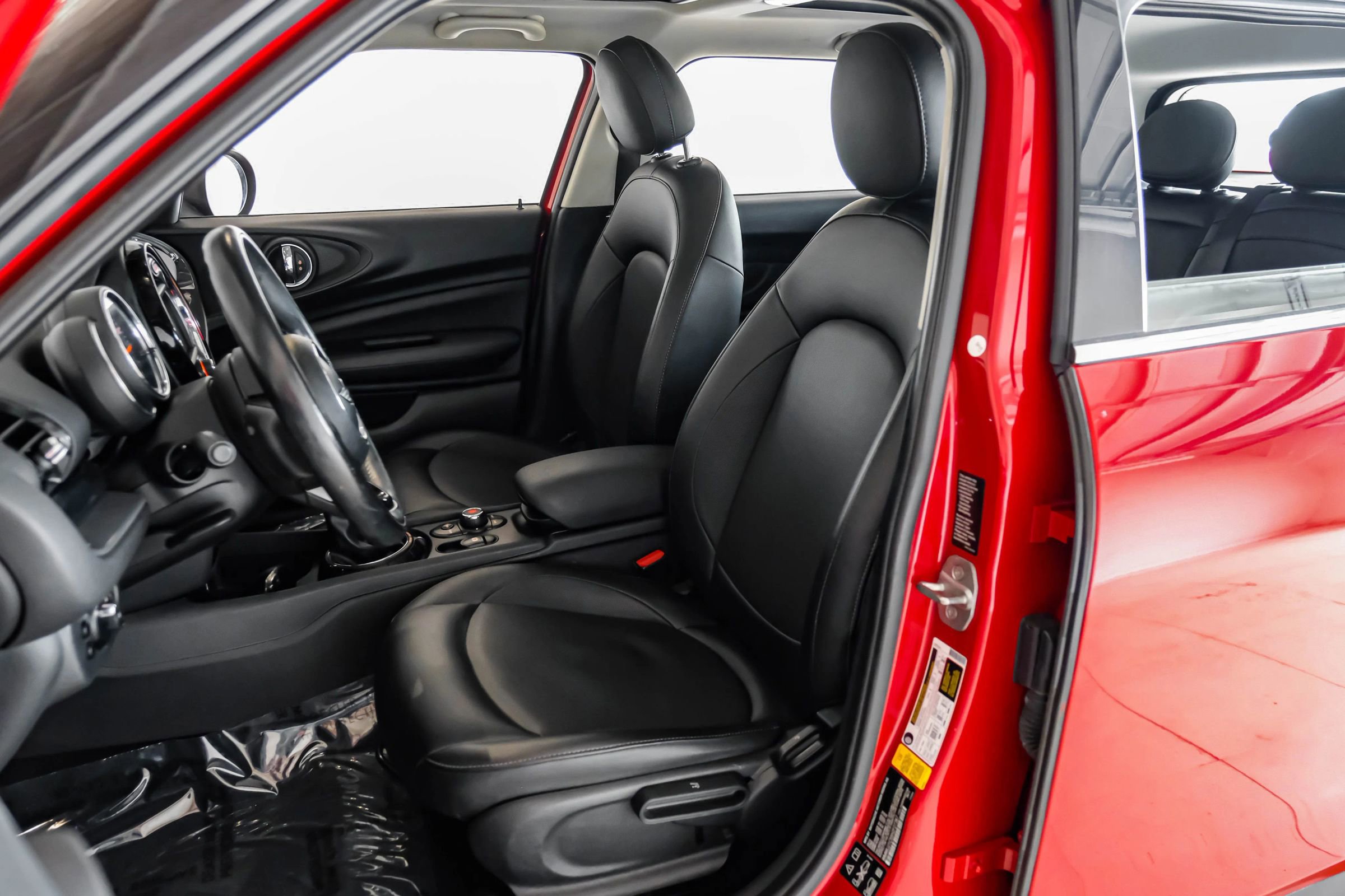 Used 2017 MINI Cooper Clubman ALL4 image 32