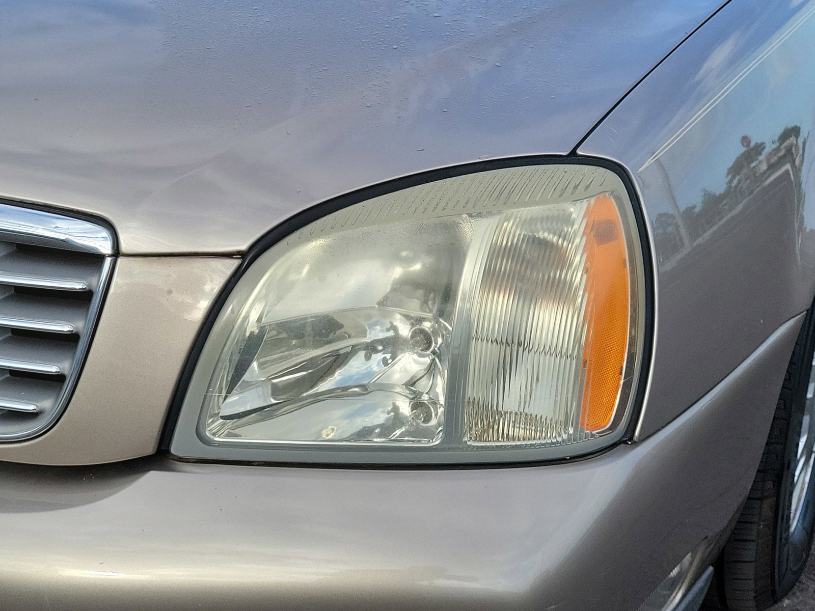 Used 2004 Cadillac De Ville w/ Equipment Group FWD image 10