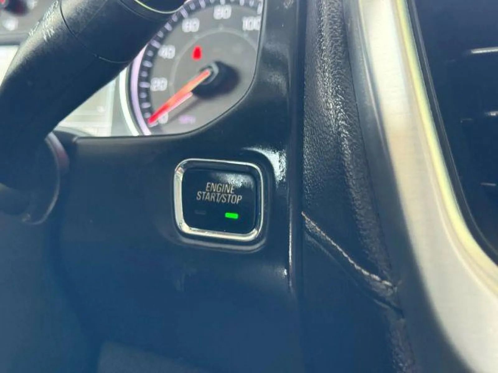 Used 2019 GMC Acadia SLT w/ LPO, Floor Liner Package image 32