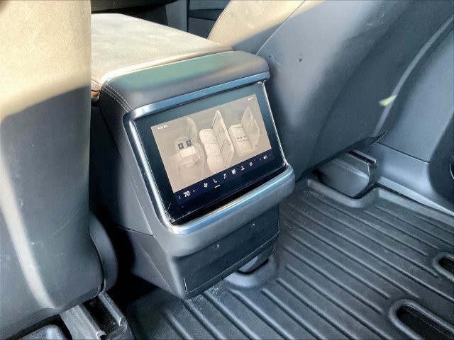 Used 2022 Tesla Model X AWD/4WD image 12