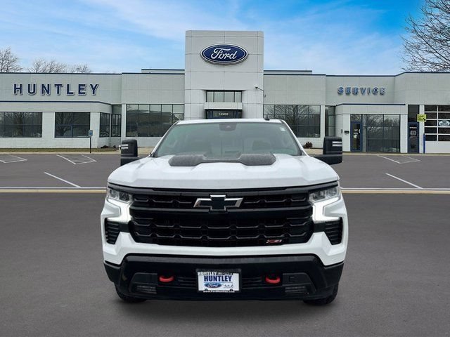 Used 2022 Chevrolet Silverado 1500 LT Trail Boss w/ Convenience Package II AWD/4WD image 2