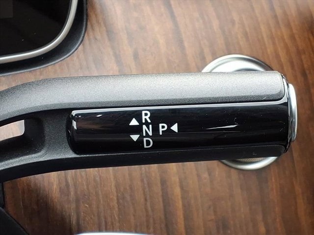 Used 2025 Mercedes-Benz C 300 4MATIC Sedan image 12