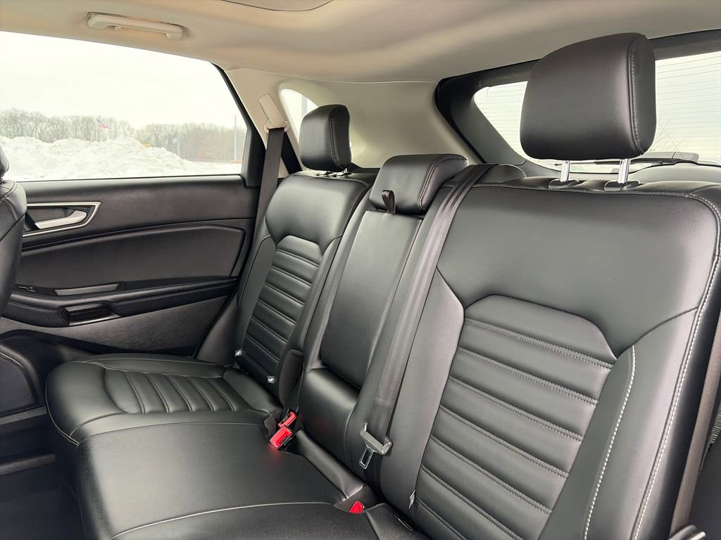 Used 2024 Ford Edge SEL w/ Convenience Package image 30