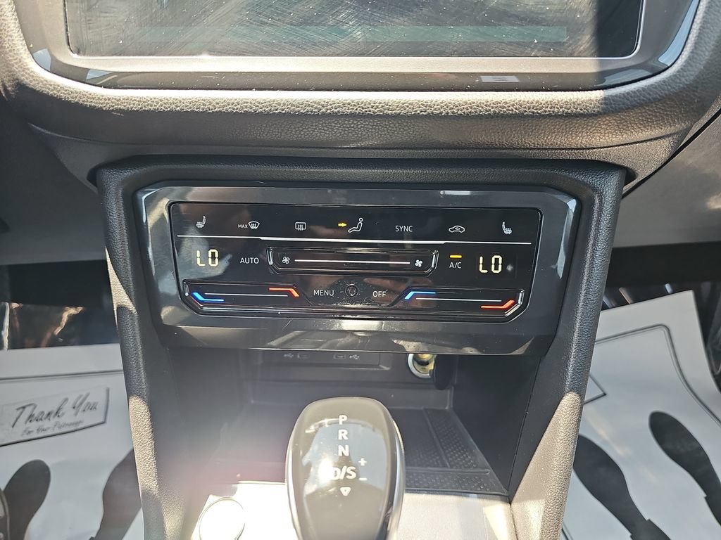 Used 2023 Volkswagen Tiguan SE FWD image 23