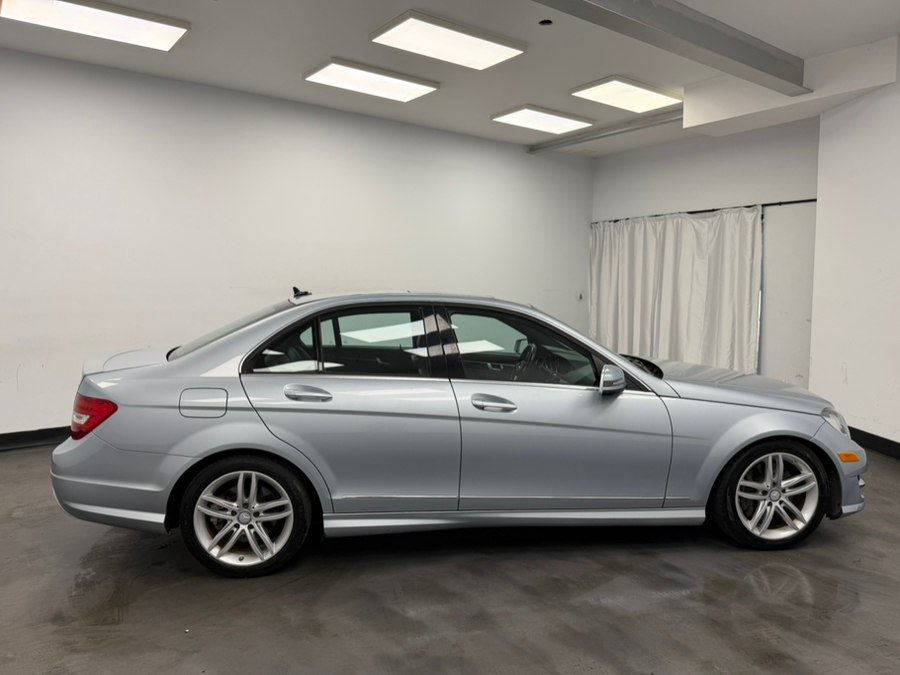 Used 2013 Mercedes-Benz C 300 4MATIC Sedan image 28