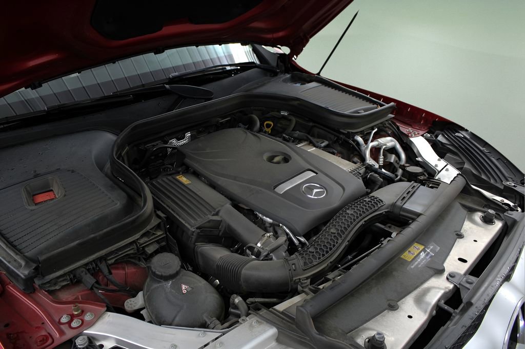 Used 2019 Mercedes-Benz GLC 300 4MATIC image 33