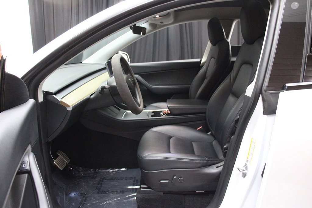 Used 2022 Tesla Model Y Performance AWD/4WD image 26
