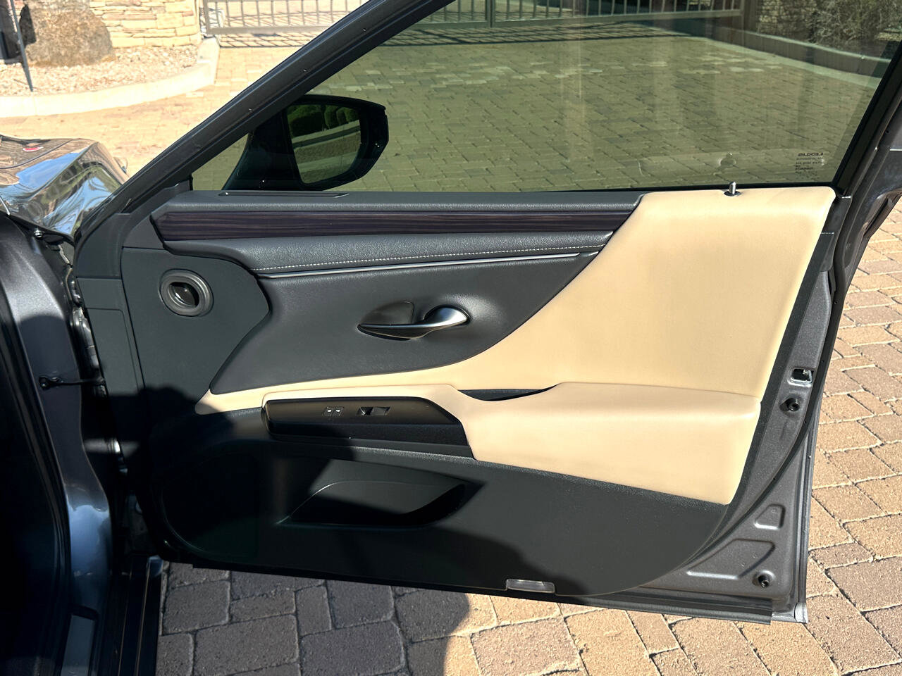 Used 2020 Lexus ES 350 w/ Luxury Package image 28