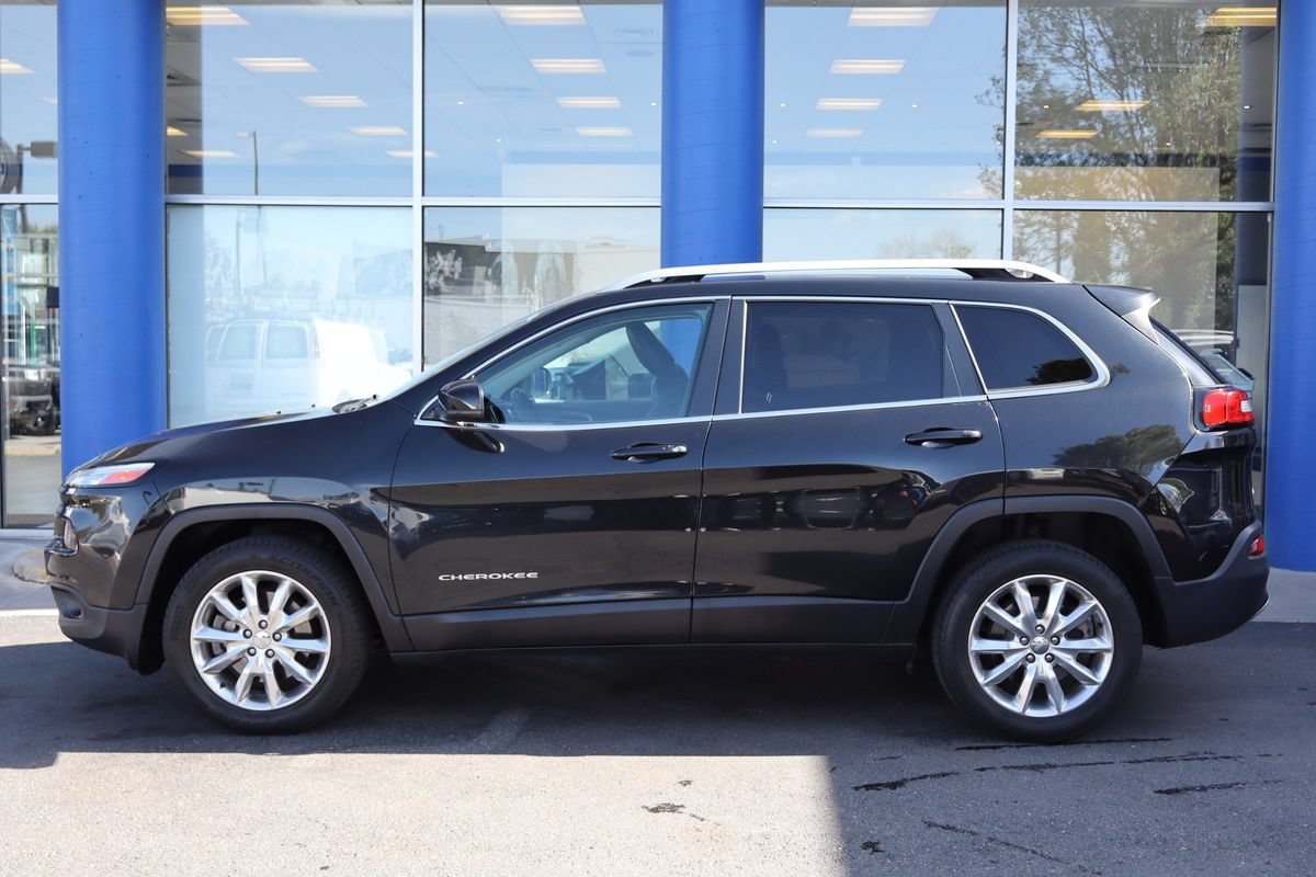 Used 2016 Jeep Cherokee Limited AWD/4WD image 3
