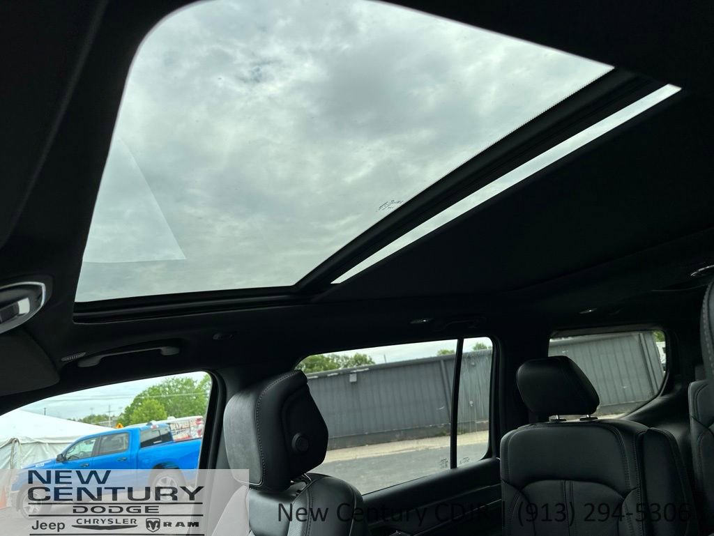 New 2026 Jeep Grand Wagoneer Limited AWD/4WD image 49