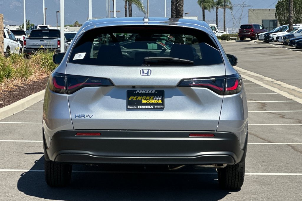 New 2027 Honda HR-V LX image 5